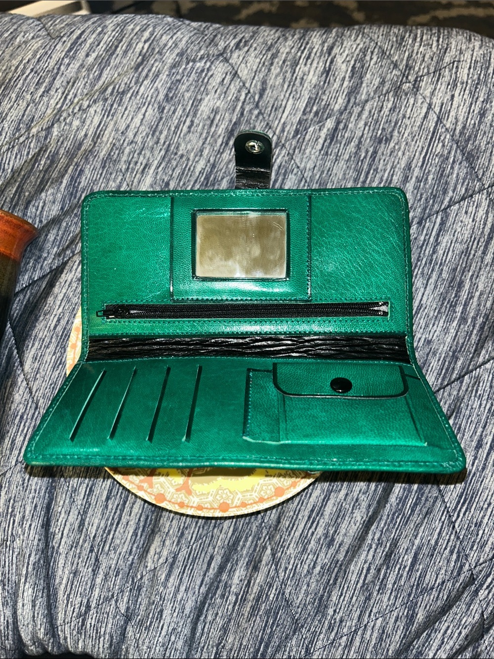 New green leather Hand-Painted Floral Green Wallet - Picture 7 of 16